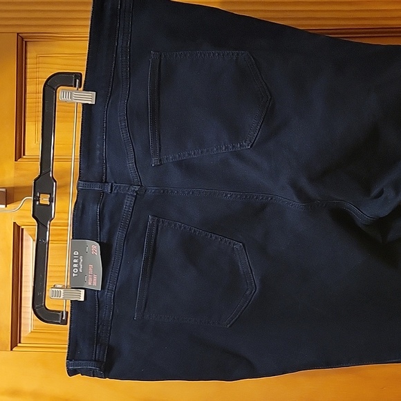 Torrid jeans NWT - Picture 3 of 7